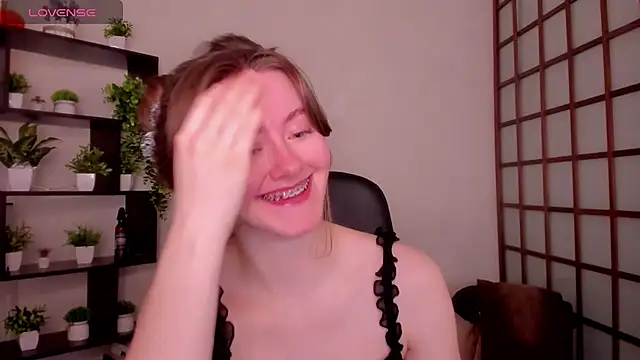 KateCuddle online show from 02.13.26