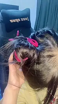 Snapshot of Maple_Honeycome chatting on 12.15.24 Maple Honeycome online show from 12.15.24