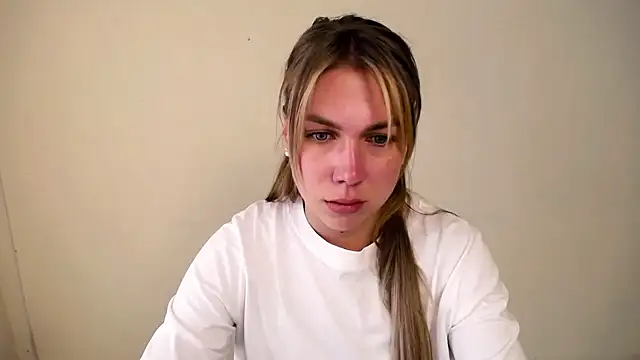 Sport Tall Doll online show from 05.04.26