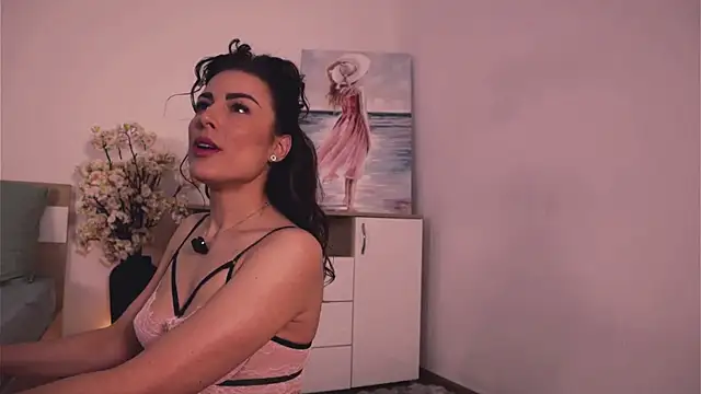 Snapshot of Misslullu chatting on 11.26.25 Misslullu online show from 11.26.25