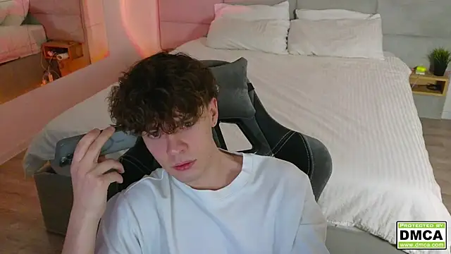 cute thomas online show from 12.16.24