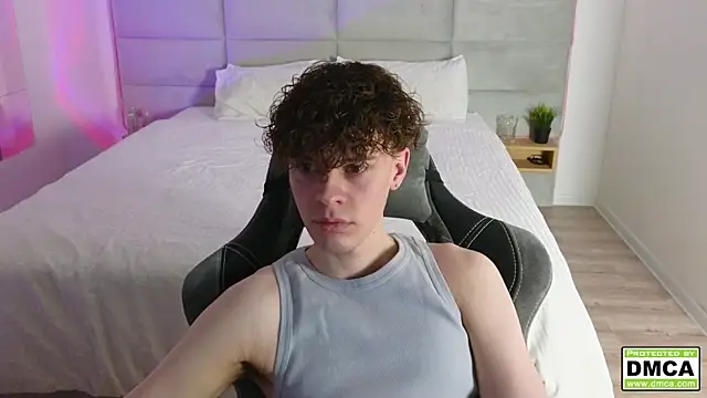 cute thomas online show from 03.14.25