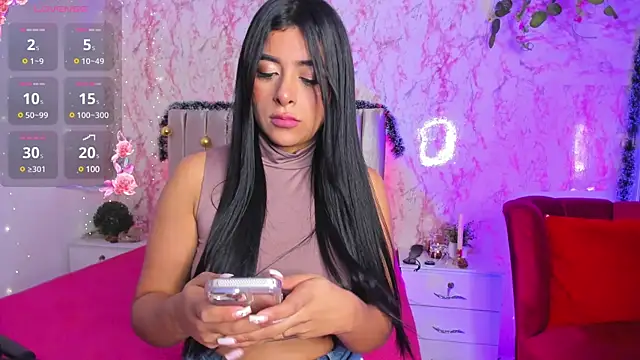 SophiieWilson  online show from 01.16.25