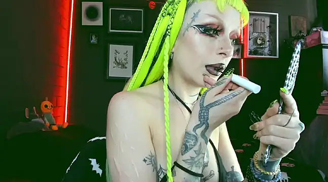 insania 9999  online show from 12.10.24