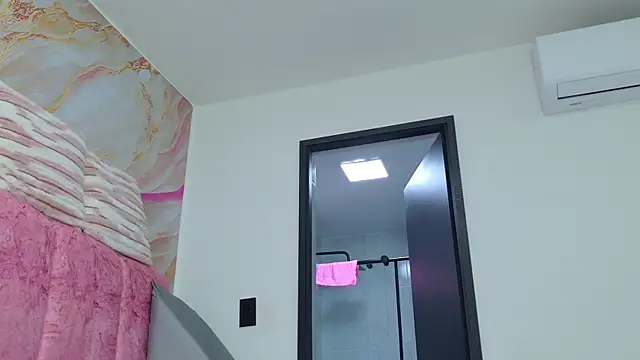 Snapshot of celeste_sea chatting on 05.27.26 celeste sea online show from 05.27.26
