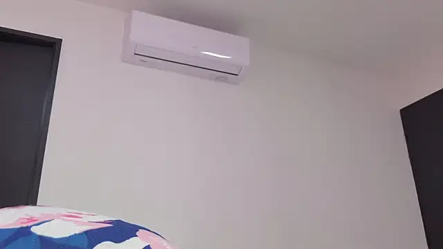 Snapshot of celeste_sea chatting on 06.18.26 celeste sea online show from 06.18.26