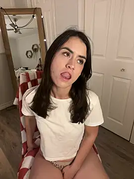 Snapshot of Wetbabygirlxo chatting on 01.10.25 Wetbabygirlxo online show from 01.10.25