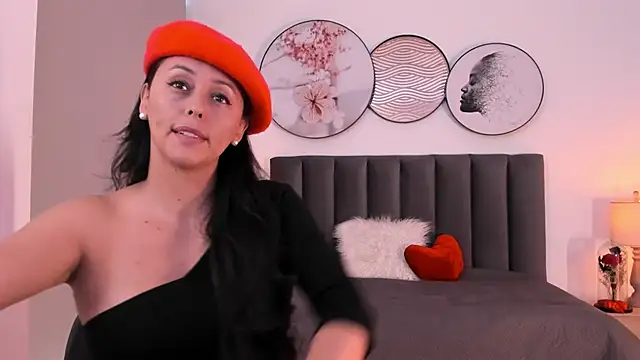 SaharaGarcia   online show from 10.20.25