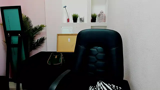 Persephoni online show from 01.27.25