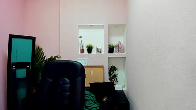 Persephoni online show from 02.16.25