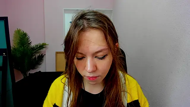 Persephoni online show from 09.18.25