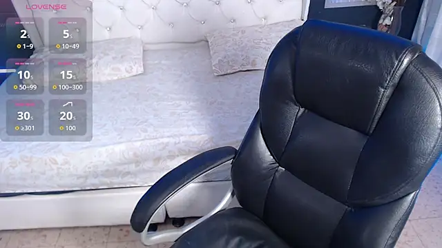 LiaVillalobos online show from 09.27.25