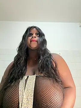 Snapshot of sharik-browns chatting on 02.04.26 sharik-browns online show from 02.04.26