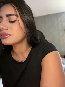 clarachanelricek online show from 12.02.24