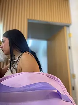 clarachanelricek online show from 10.31.25