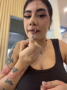 clarachanelricek online show from 11.22.25