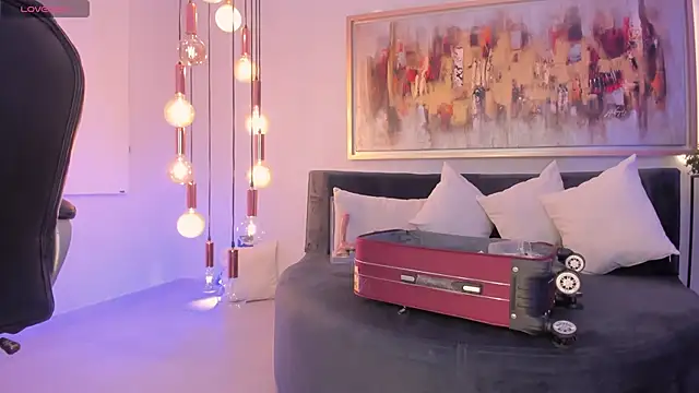 SophieBarnett online show from 10.15.25