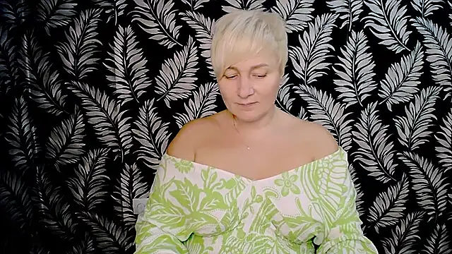 Snapshot of Olivia_playful chatting on 12.06.24 Olivia playful online show from 12.06.24