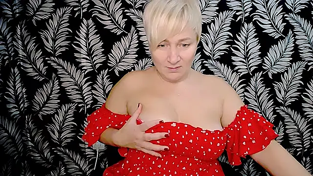 Snapshot of Olivia_playful chatting on 12.07.24 Olivia playful online show from 12.07.24