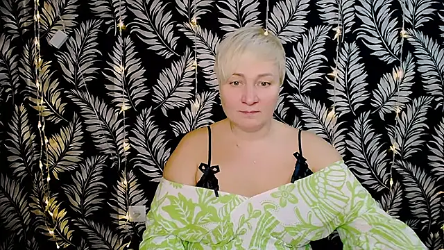 Snapshot of Olivia_playful chatting on 12.21.24 Olivia playful online show from 12.21.24