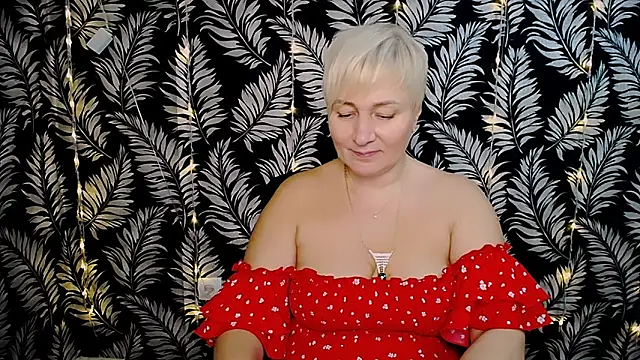 Snapshot of Olivia_playful chatting on 12.27.24 Olivia playful online show from 12.27.24