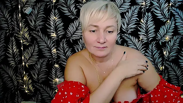 Snapshot of Olivia_playful chatting on 12.27.24 Olivia playful online show from 12.27.24