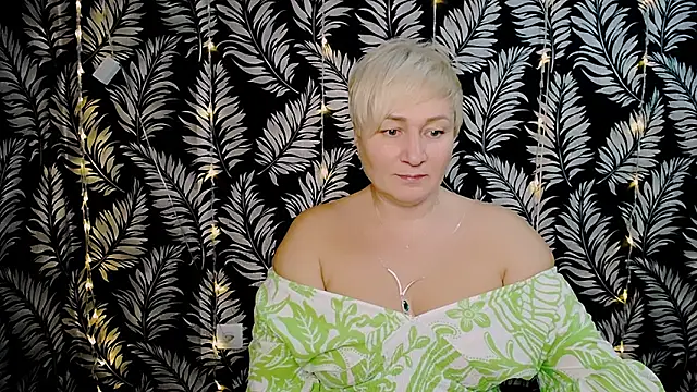 Snapshot of Olivia_playful chatting on 01.07.25 Olivia playful online show from 01.07.25