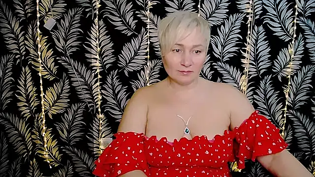 Snapshot of Olivia_playful chatting on 02.15.25 Olivia playful online show from 02.15.25