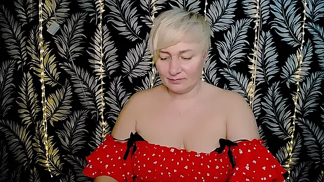 Snapshot of Olivia_playful chatting on 02.16.25 Olivia playful online show from 02.16.25