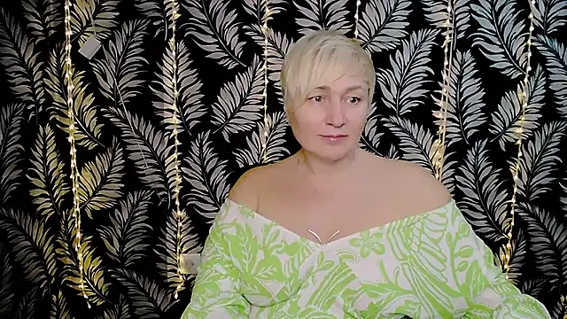 Snapshot of Olivia_playful chatting on 02.17.25 Olivia playful online show from 02.17.25