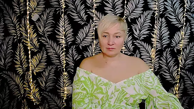 Snapshot of Olivia_playful chatting on 02.24.25 Olivia playful online show from 02.24.25