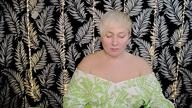 Snapshot of Olivia_playful chatting on 02.24.25 Olivia playful online show from 02.24.25