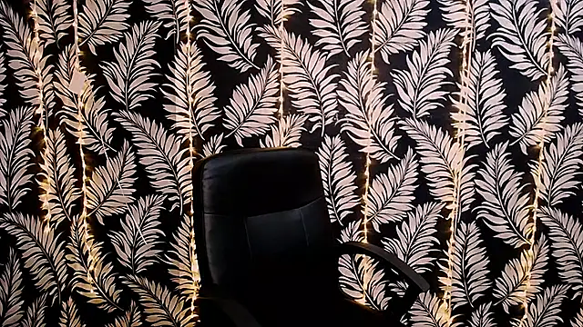 Snapshot of Olivia_playful chatting on 03.08.25 Olivia playful online show from 03.08.25