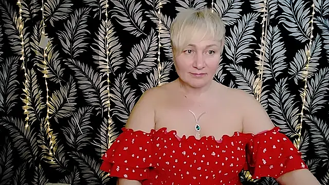 Snapshot of Olivia_playful chatting on 03.08.25 Olivia playful online show from 03.08.25