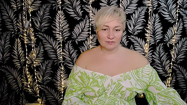 Snapshot of Olivia_playful chatting on 03.10.25 Olivia playful online show from 03.10.25