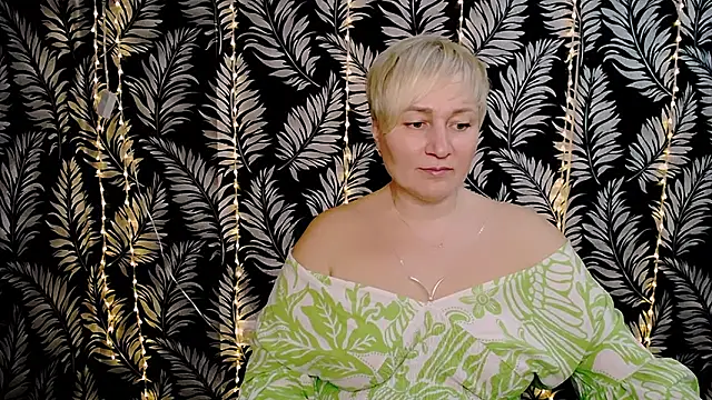 Snapshot of Olivia_playful chatting on 03.15.25 Olivia playful online show from 03.15.25