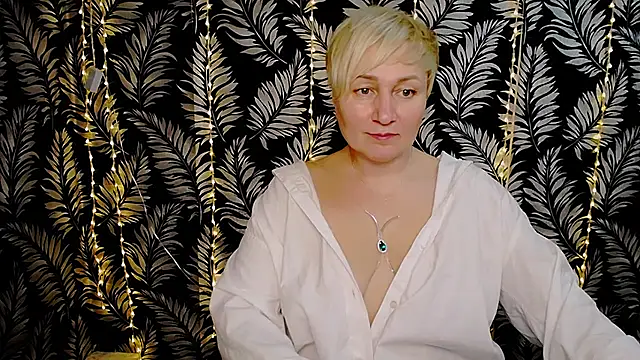 Snapshot of Olivia_playful chatting on 03.15.25 Olivia playful online show from 03.15.25