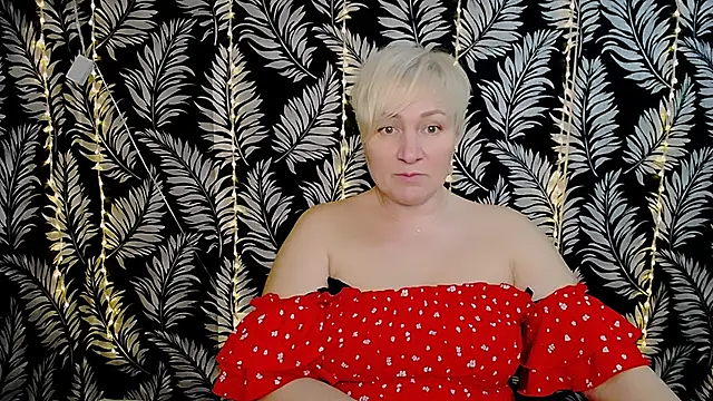 Snapshot of Olivia_playful chatting on 03.22.25 Olivia playful online show from 03.22.25