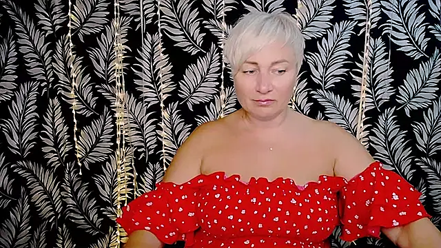 Snapshot of Olivia_playful chatting on 10.07.25 Olivia playful online show from 10.07.25