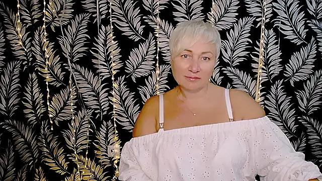 Snapshot of Olivia_playful chatting on 10.10.25 Olivia playful online show from 10.10.25