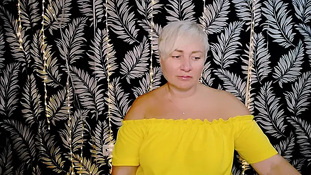 Snapshot of Olivia_playful chatting on 10.11.25 Olivia playful online show from 10.11.25