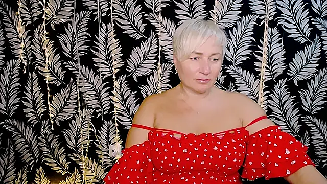 Snapshot of Olivia_playful chatting on 10.12.25 Olivia playful online show from 10.12.25