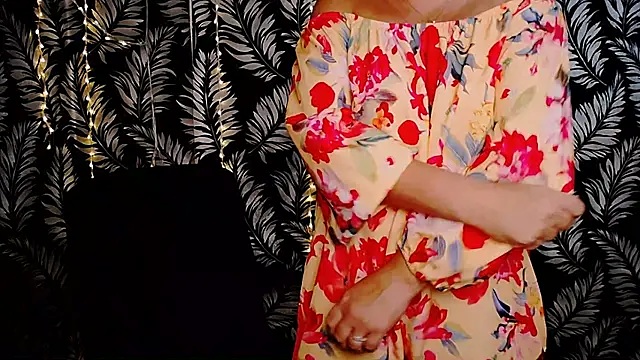 Snapshot of Olivia_playful chatting on 10.17.25 Olivia playful online show from 10.17.25