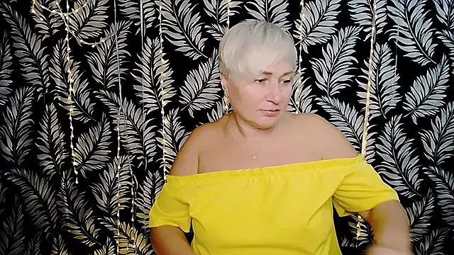 Snapshot of Olivia_playful chatting on 10.25.25 Olivia playful online show from 10.25.25