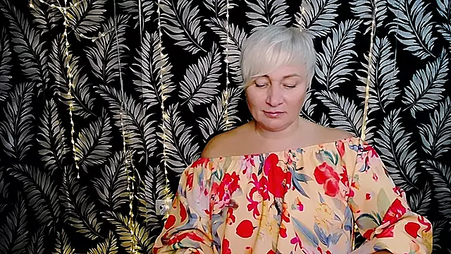 Snapshot of Olivia_playful chatting on 11.02.25 Olivia playful online show from 11.02.25