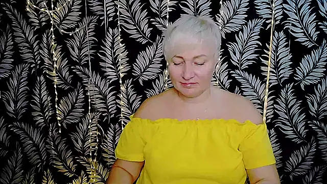 Snapshot of Olivia_playful chatting on 11.21.25 Olivia playful online show from 11.21.25