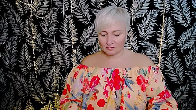 Snapshot of Olivia_playful chatting on 11.23.25 Olivia playful online show from 11.23.25