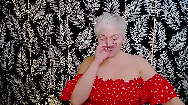 Snapshot of Olivia_playful chatting on 11.25.25 Olivia playful online show from 11.25.25