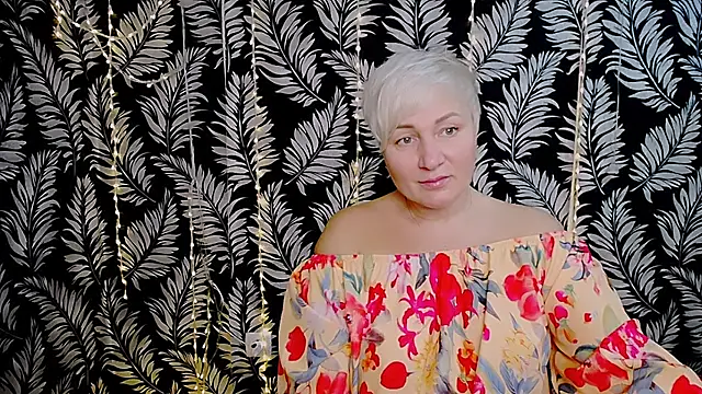 Snapshot of Olivia_playful chatting on 11.28.25 Olivia playful online show from 11.28.25