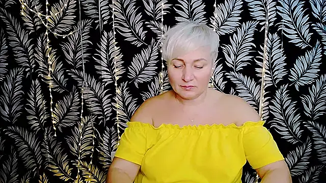 Snapshot of Olivia_playful chatting on 11.29.25 Olivia playful online show from 11.29.25